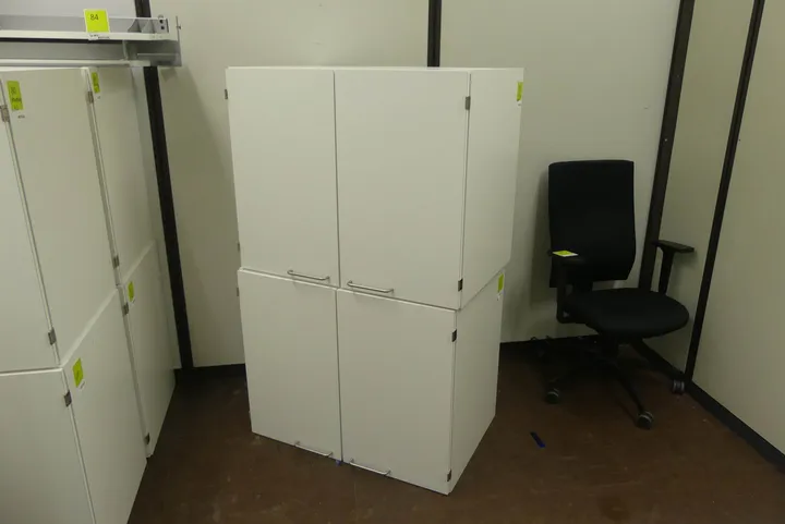 2x Hängeschrank Maße in cm ca.: 90 x 60 x 74